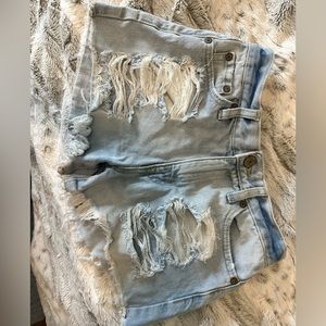 00; high rise; cute with over size tee’s & crop tops; Aeropostale